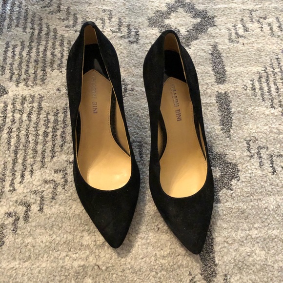 Gianni Bini Shoes - GIANNI BINI ROBYNN SUEDE BLACK POINTED TOE HEELS